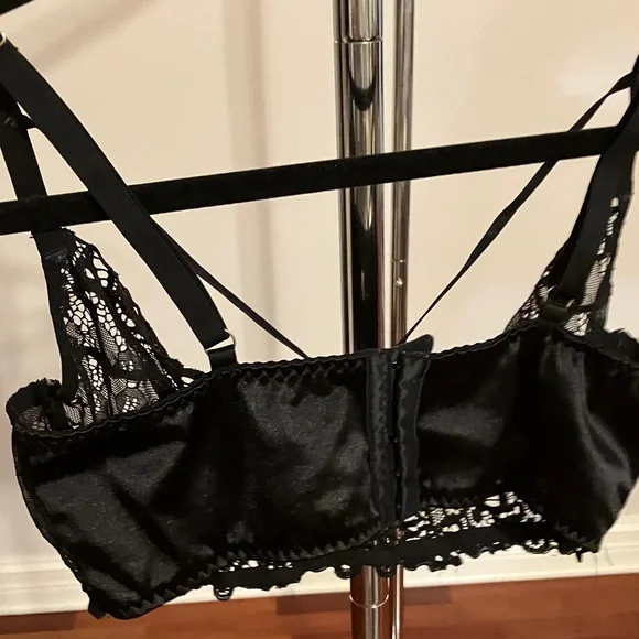 Chic Black Lace Underwire Bra - Picture 8 of 12